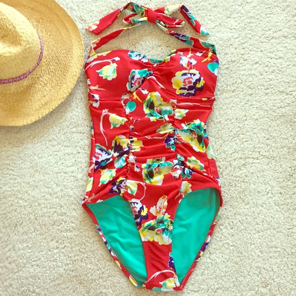 Other - JUST IN 🌺HOST PICK🌺 FLORAL PRINT SWIMSUIT✨✨